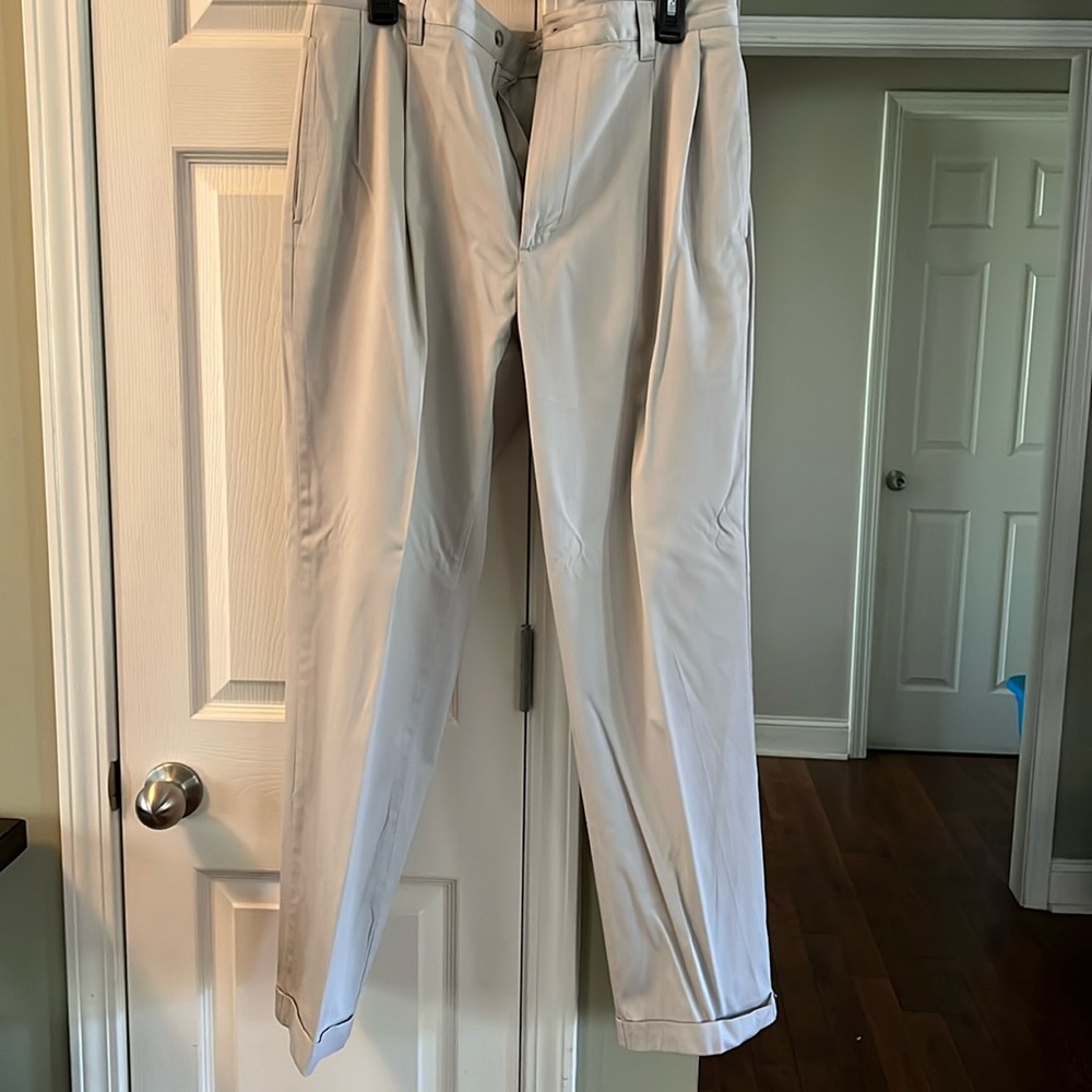 Men’s dress pants. Hathaway. Waste 34 length 32.